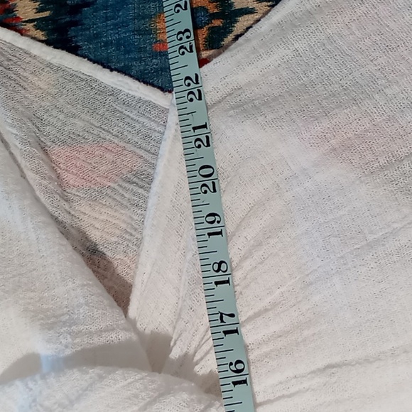 Rip Curl Ladies White Gauze Beach Cover Up/ Top Size Large Lace V-Neck - Picture 12 of 13